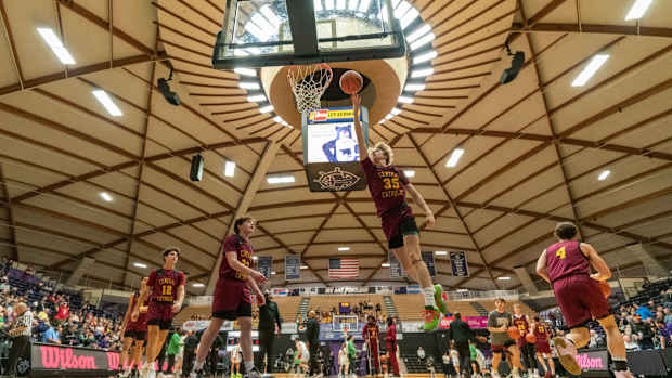 West Linn Central Catholic 6A Oregon boys basketball quarterfinal Taylor Balkom 01